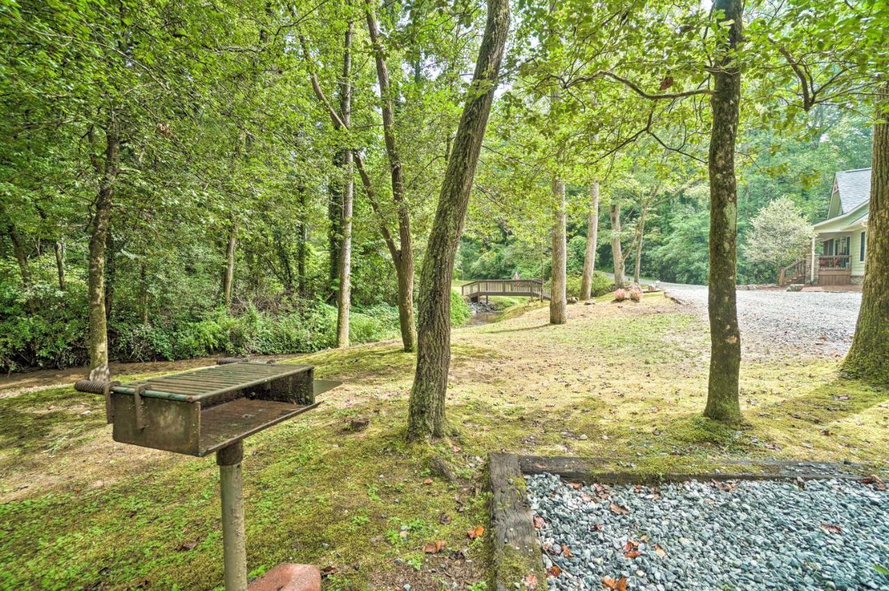 Hootenanny at Horton Creek Creekside Escape! Helen Buitenkant foto